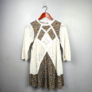 UMGEE Cottagecore Peasant Tunic Top Floral Cream Lace 3/4 Sleeve Women Sz M Boho